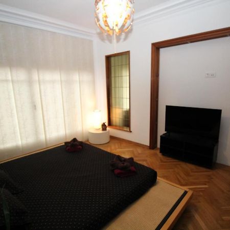 Nuevo Balmes Habitaciones Barcelona Exterior photo