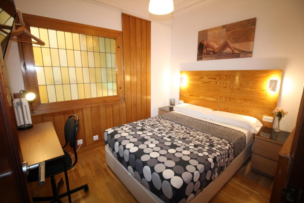 Nuevo Balmes Habitaciones Barcelona Exterior photo
